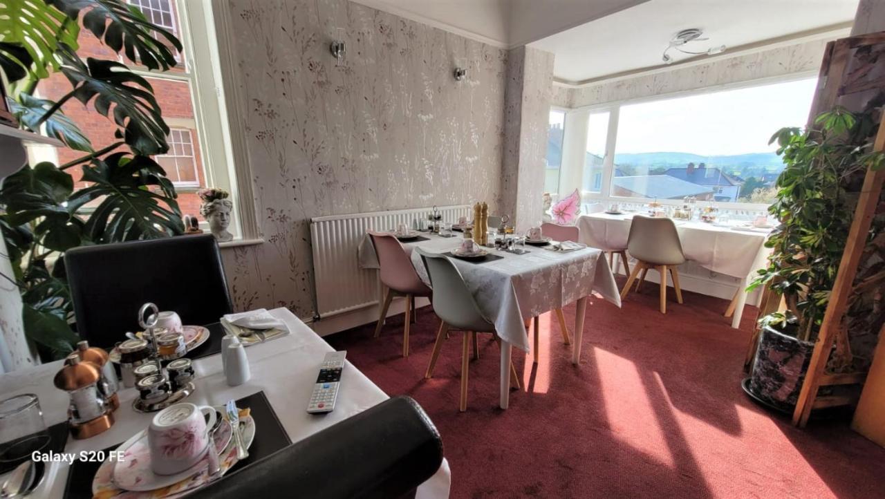Greylands Guest House Лландриндод-Уэлс Экстерьер фото