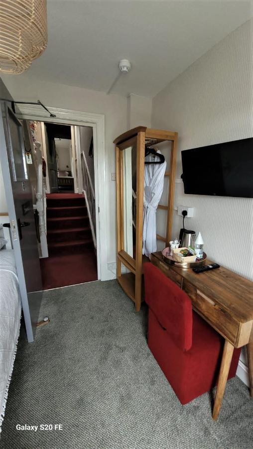Greylands Guest House Лландриндод-Уэлс Экстерьер фото