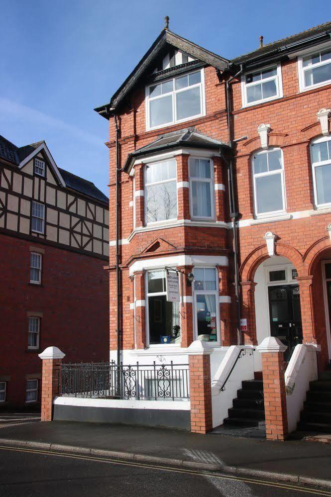 Greylands Guest House Лландриндод-Уэлс Экстерьер фото
